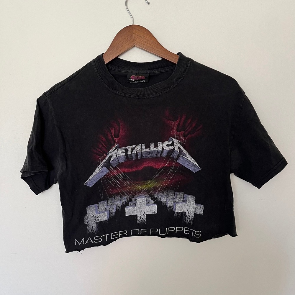 Vintage 1997 Metallica Master of Puppets Cropped Graphic T-Shirt Black Small